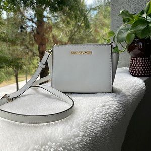 Michael Kors Mini Crossbody purse